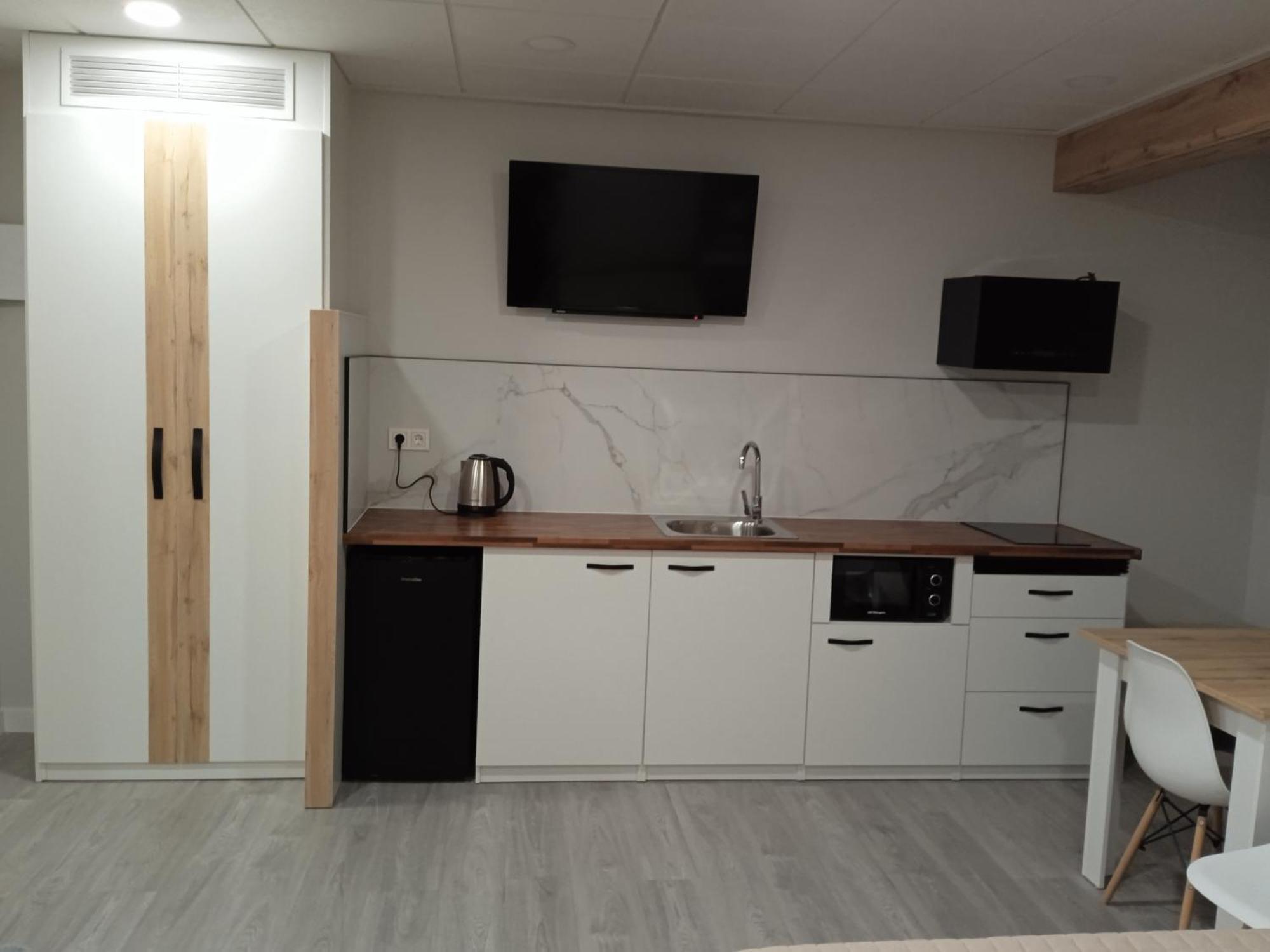 Hostal La Morenica Villena Exteriör bild